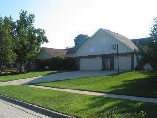 2107 Oakwood, Bloomington, IL 61704
