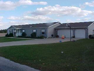 802 E North St., Chenoa, IL 61726