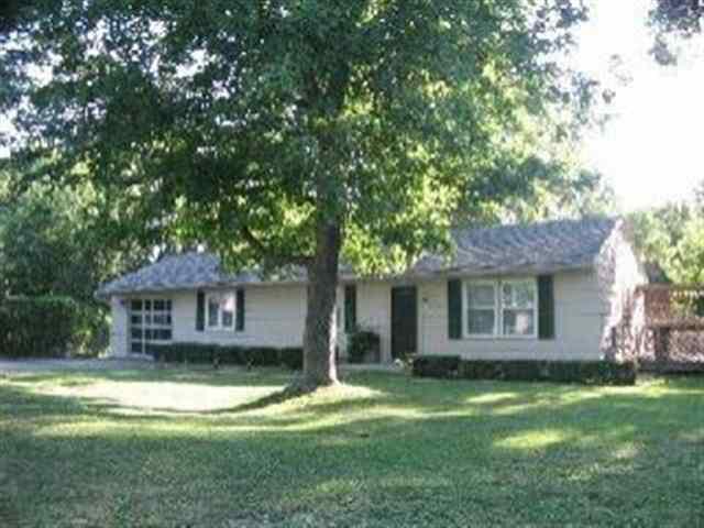 24540 Wilson Dr., Hudson, IL 61748
