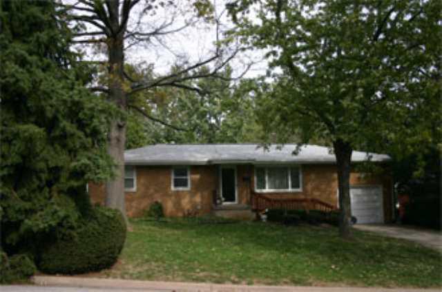 102 Lawrence, Normal, IL 61761