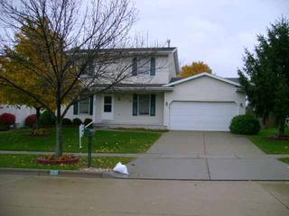 1221 Challis, Bloomington, IL 61704