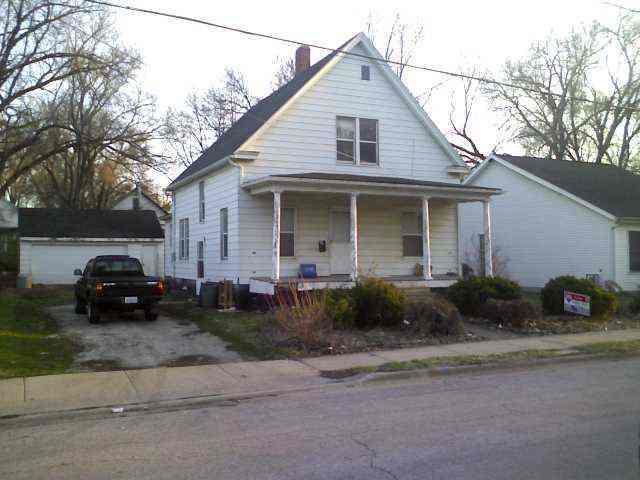 1006 W Monroe St., Bloomington, IL 61701