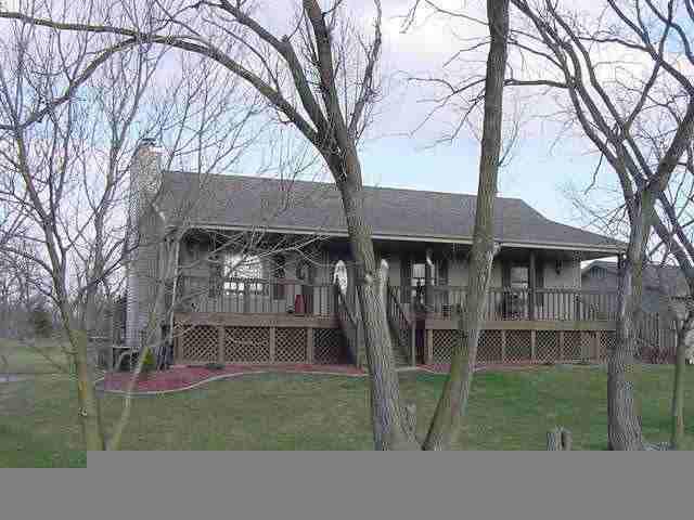101 Grove, El Paso, IL 61738