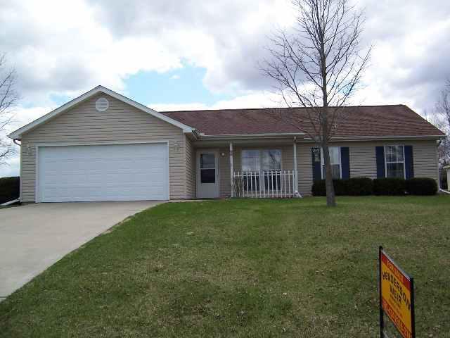 8 Briarwood Ct., Danvers, IL 61732