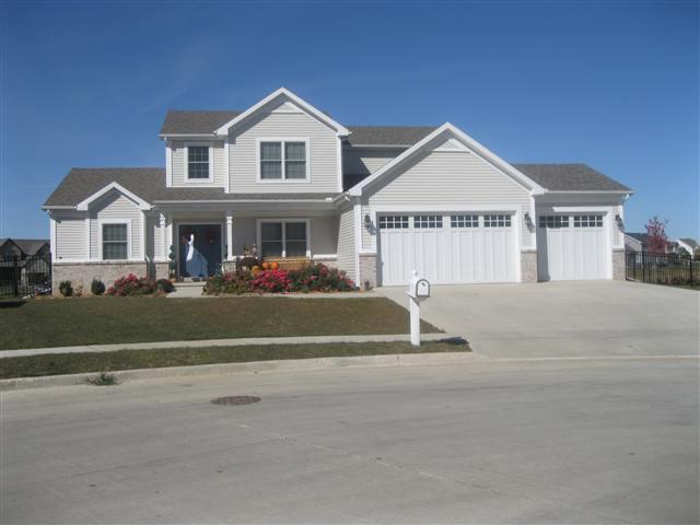 3 Shaunessay, Bloomington, IL 61704