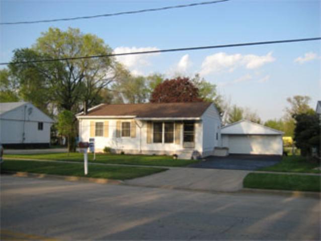 1514 S Bunn St., Bloomington, IL 61701