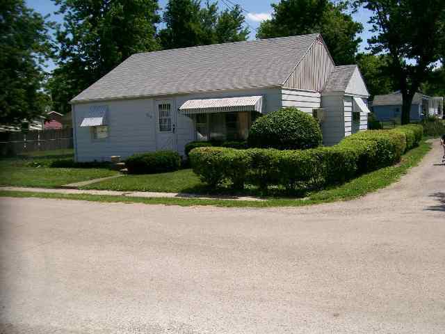 802 N Elizabeth, Clinton, IL 61727