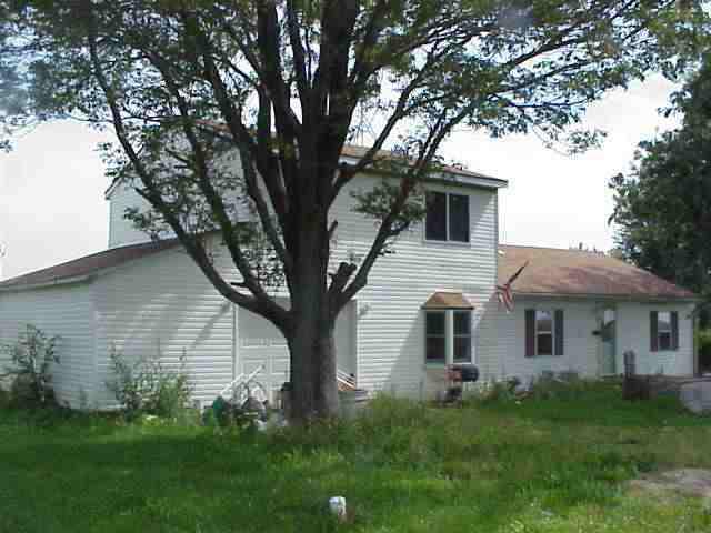 26075 Padua Cir., Ellsworth, IL 61737
