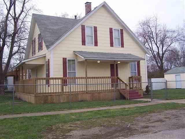 801 N Elizabeth, Clinton, IL 61727