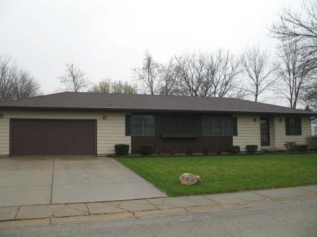 22 Colonial Dr., Clinton, IL 61727