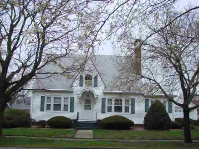 615 W Adams, Clinton, IL 61727