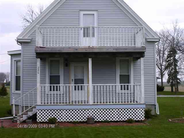 206 W South St., Colfax, IL 61728