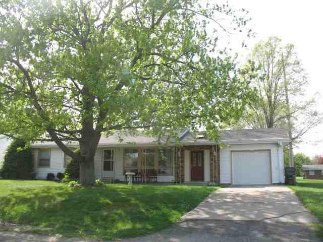 205 Cedar Dr., Clinton, IL 61727