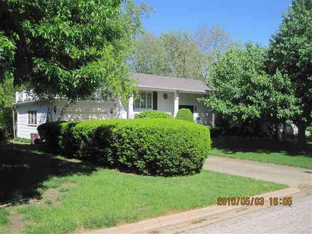 200 Ellis, Normal, IL 61761