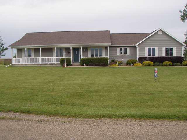 7914 N 1300 Rd., Shirley, IL 61772