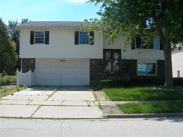 1105 George Dr., Normal, IL 61761