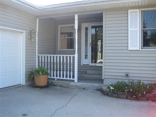 702 Kelly Dr., Heyworth, IL 61745