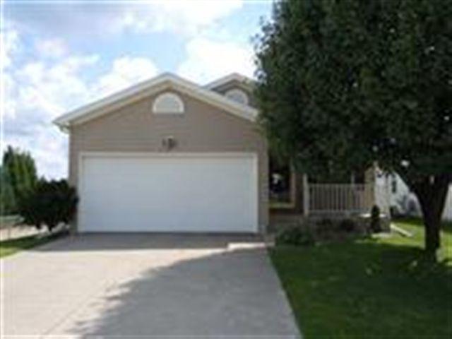 8 Andy Ct., Bloomington, IL 61704
