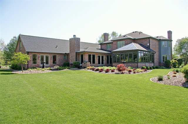 5331 Brittany Ln., Clinton, IL 61727
