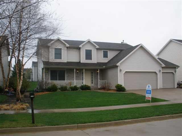 3127 Auburn Rd., Bloomington, IL 61704
