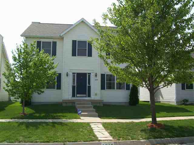 1215 Ogelthorpe, Normal, IL 61761