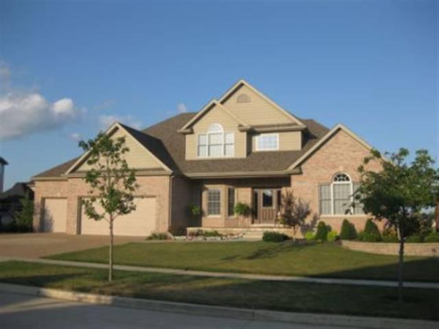 1907 Wakefield, Bloomington, IL 61704