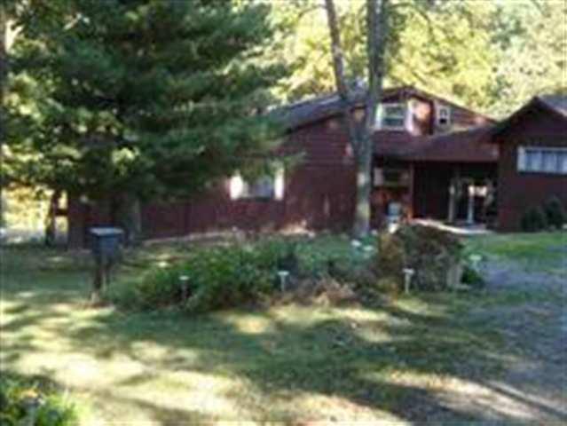 16654 Dee Mack Rd., Mackinaw, IL 61755