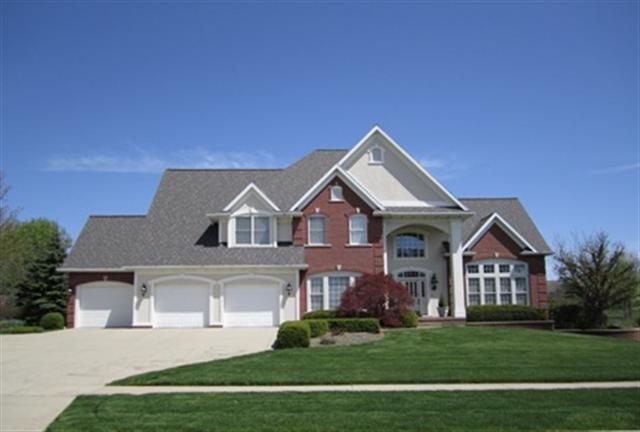 1903 Hackberry, Bloomington, IL 61704