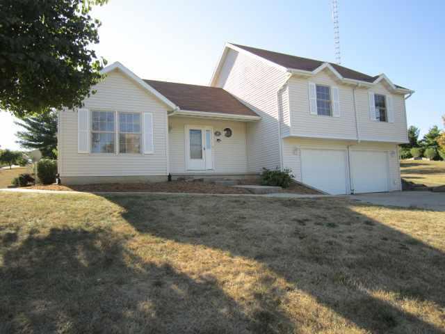 3162 Hilltop, Clinton, IL 61727