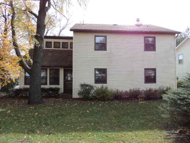 820 E Woodlawn, Clinton, IL 61727
