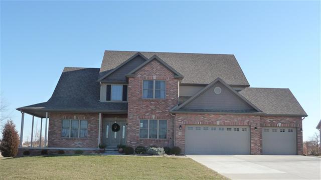 4 Knollbrook, Bloomington, IL 61705