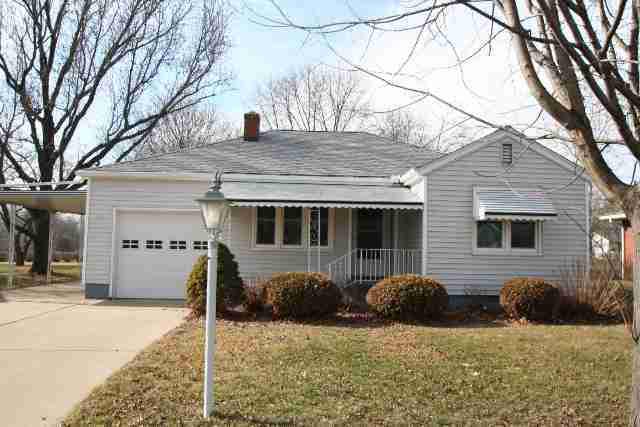 602 S Monroe St., Mackinaw, IL 61755