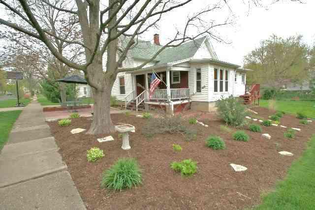 403 S Main St., Mackinaw, IL 61755