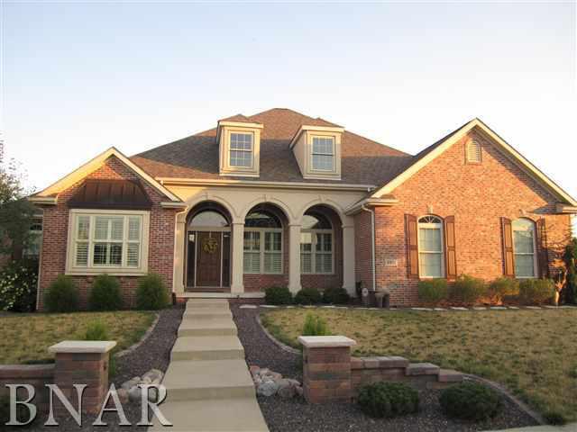 2801 Hubbard Dr., Bloomington, IL 61704
