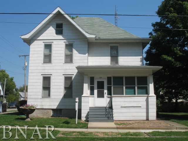 720 N Monroe St., Clinton, IL 61727