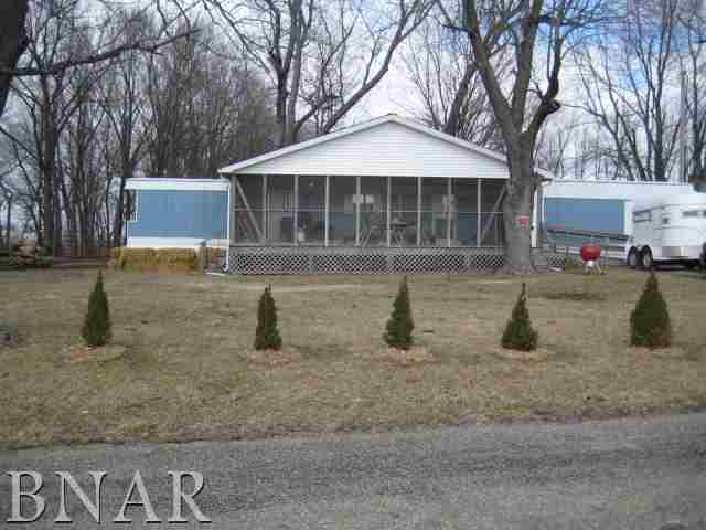 2201 Creek Rd., Kenney, IL 61749