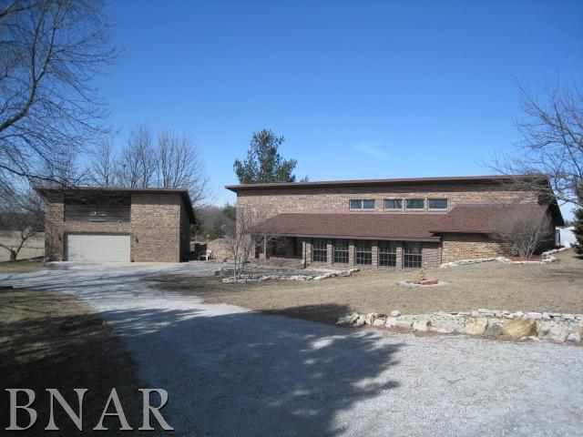 2709 Fox Creek Rd., Bloomington, IL 61705