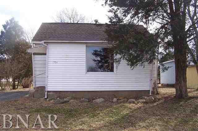 1704 E North, Clinton, IL 61727