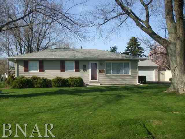 2520 Old Peoria Ct., Bloomington, IL 61705