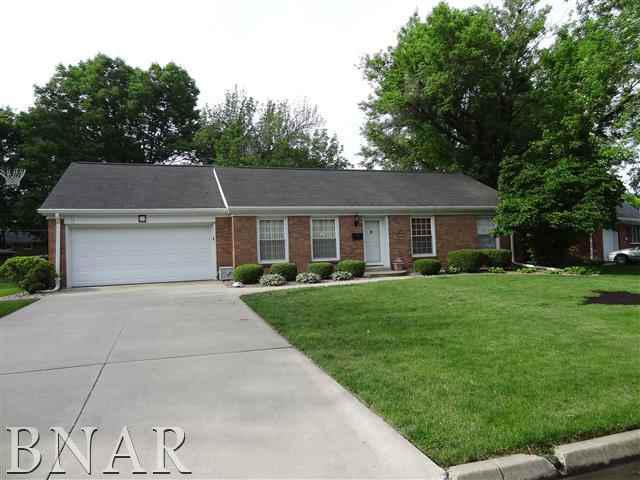 905 Hanlin, Normal, IL 61761