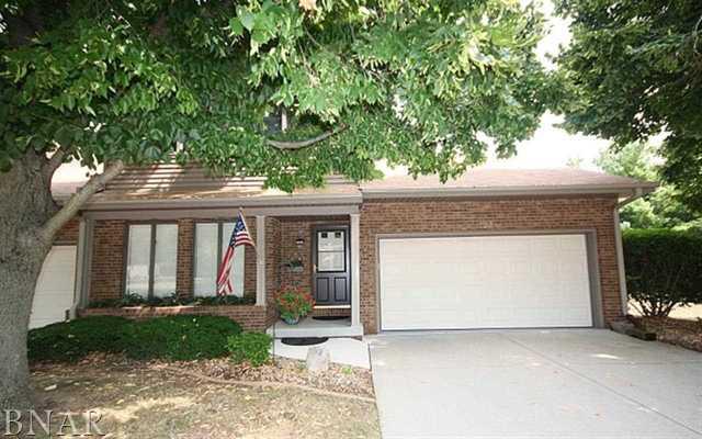 123 Manor Cir., Bloomington, IL 61704