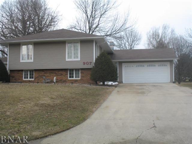 907 S Quincy St., Clinton, IL 61727