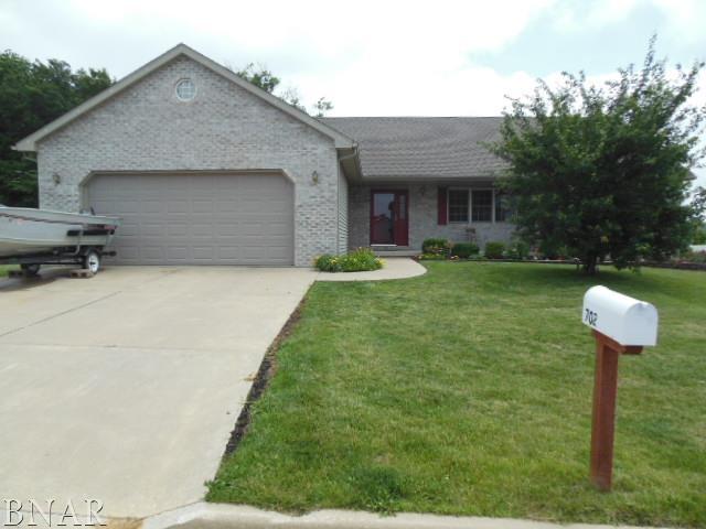 702 Park Tr., Mackinaw, IL 61755
