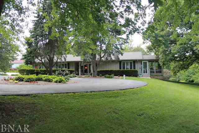 19492 Valley Trail Rd., Bloomington, IL 61705