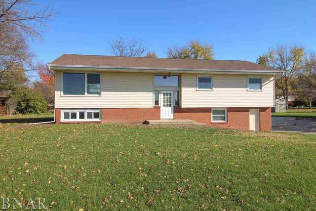 805 Towanda Barnes Rd., Towanda, IL 61776