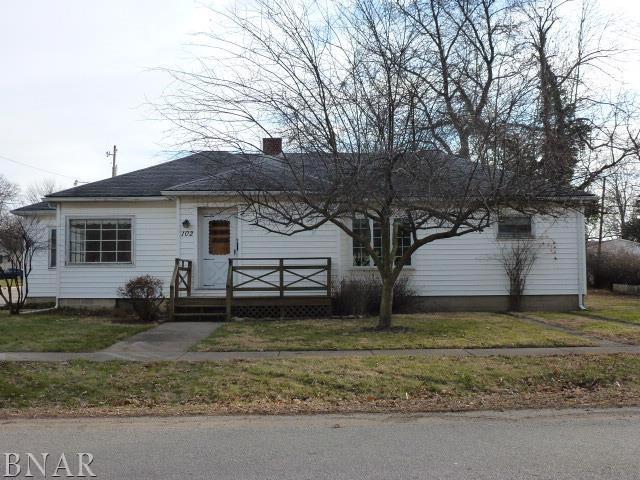 102 Portland Pl., Clinton, IL 61727