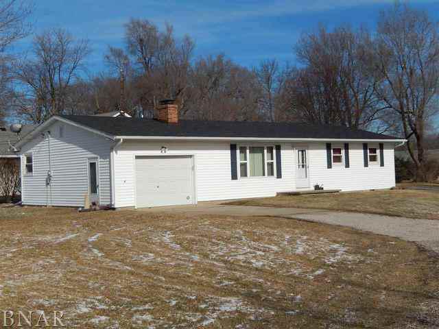8734 Wagon Trail Rd., Clinton, IL 61727
