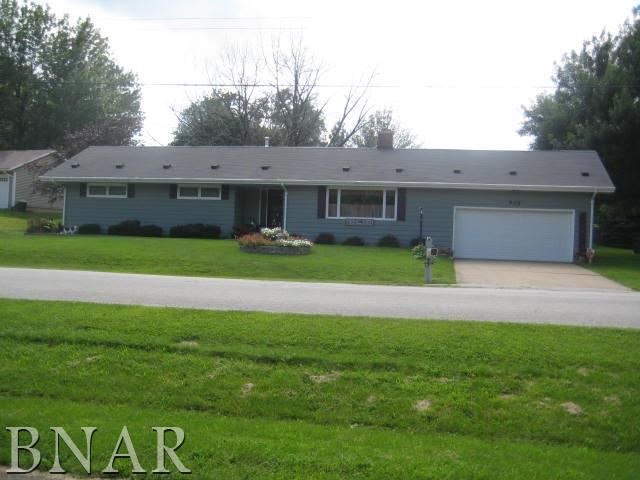 905 S Quincy St., Clinton, IL 61727