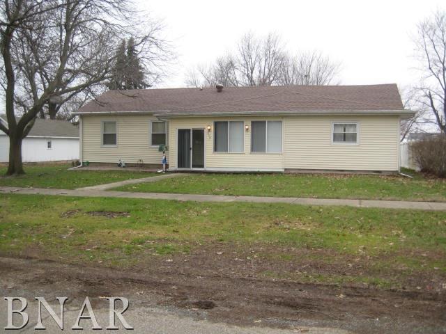 215 N Locust St., Wapella, IL 61777