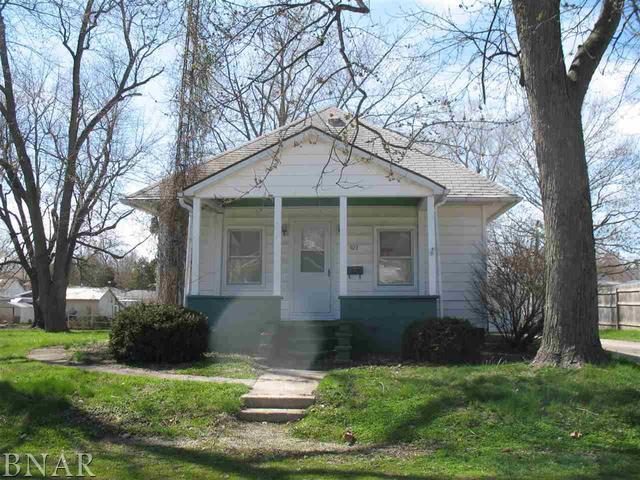 923 N George St., Clinton, IL 61727